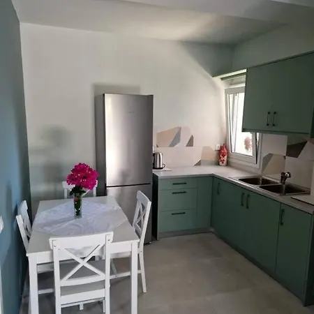 Leta Apartment *